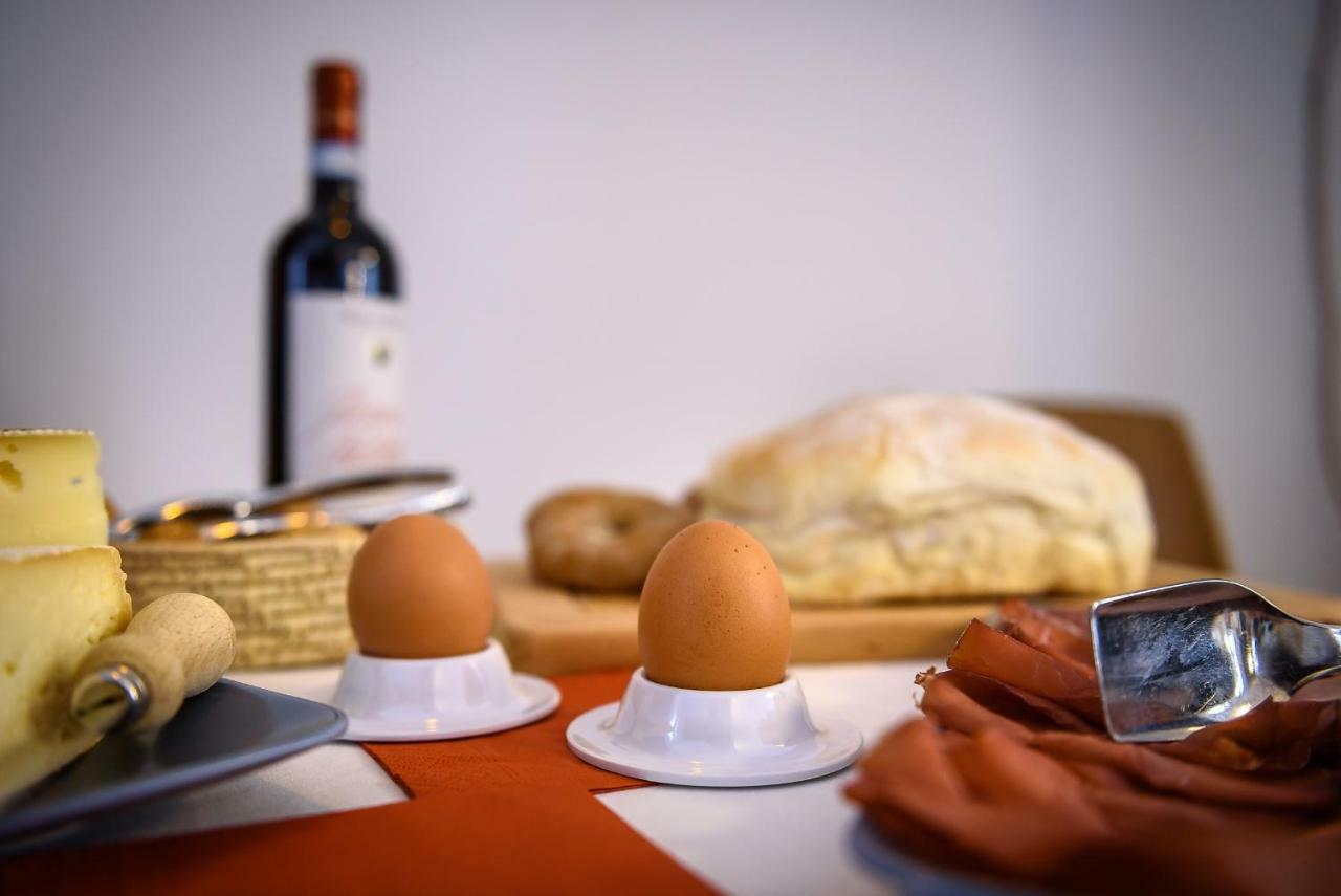Bed And Breakfast Sweet Home Tirano Extérieur photo